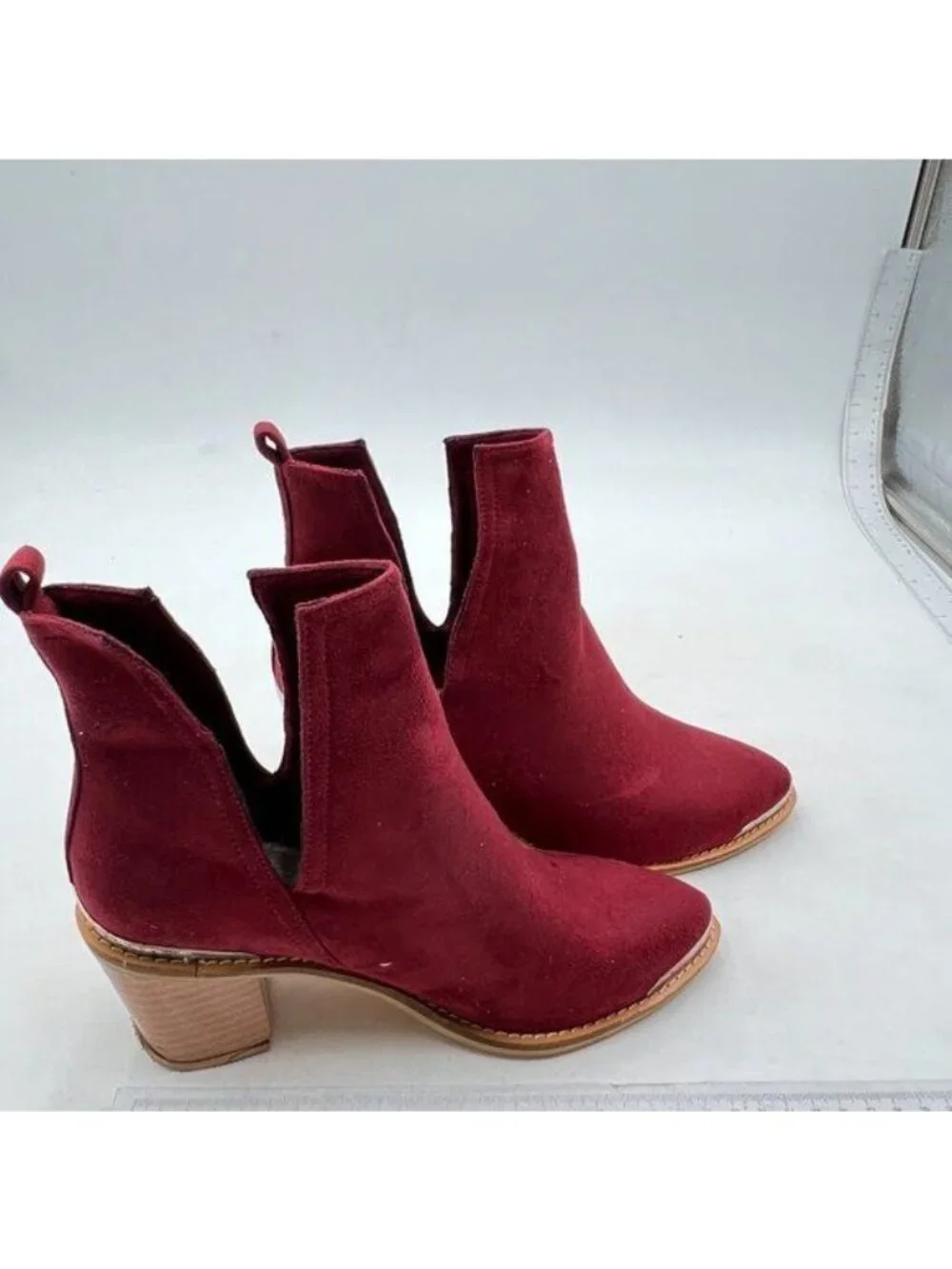 YDN Women's Low Heeled Ankle Boots Faux Suede Cowboy Booties Cutout ,Metal Toe